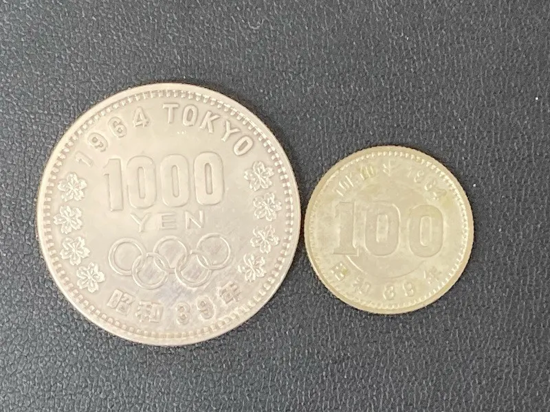 オリンピックの1000円銀貨と100円銀貨