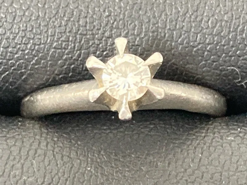 【ダイヤモンドのリング】を宮城県白石市のお客様からお買取りさせていただきました	