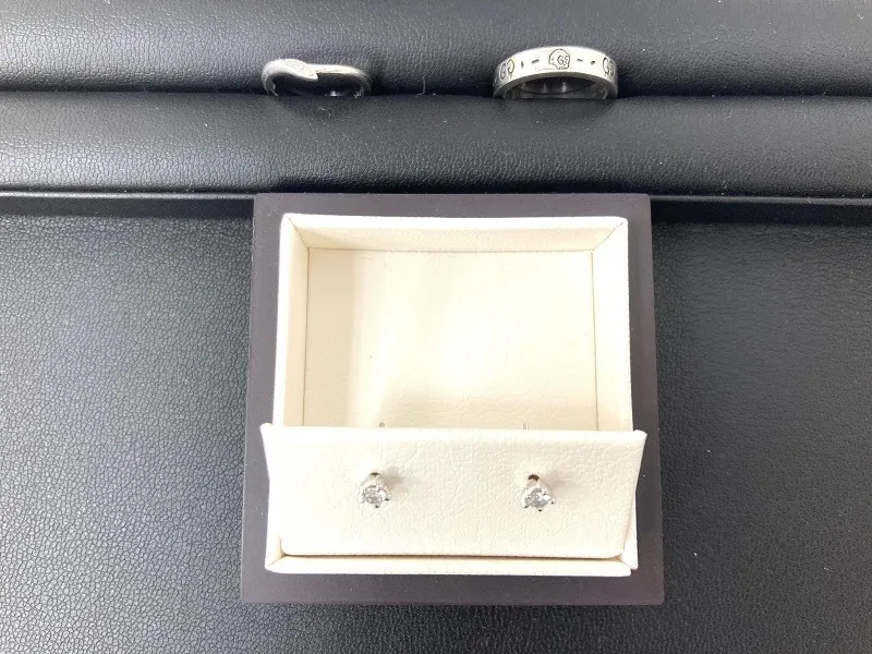 【グッチのシルバーリング プラチナリング ダイヤモンドのピアス】を宮城県白石市のお客様からお買取りさせていただきました	
